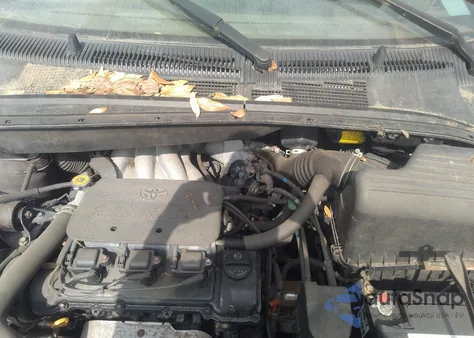 1999 Toyota Sienna Le z USA, uszkodzony, nr VIN 4T3ZF13C6XU098149